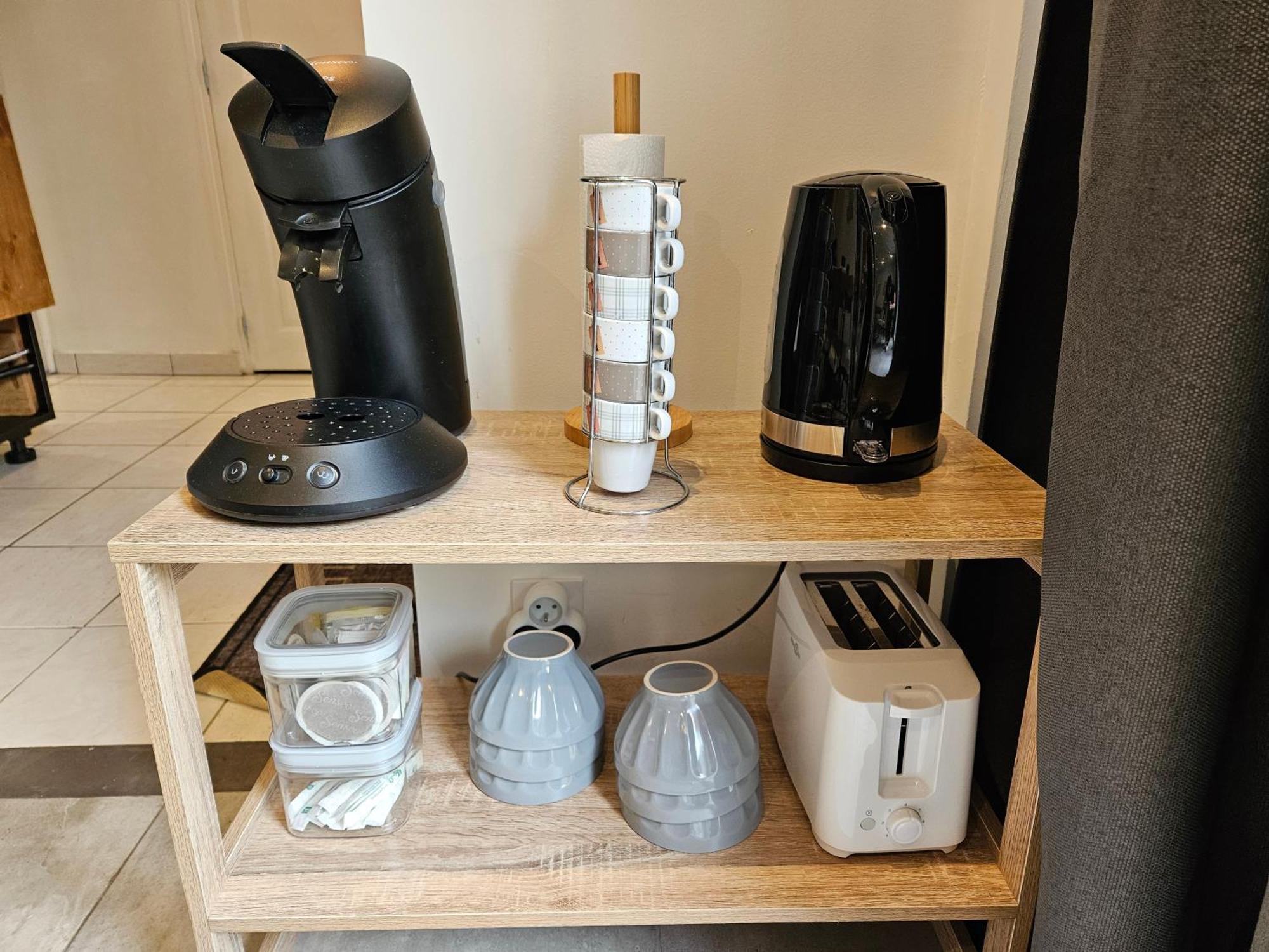 Appartamento Refuge Urbain - Ideal Pro, Familles & Amis - Le Calme En Hypercentre - Wifi Debit - Netflix - Machine A Laver - Gare, Cathedrale, Commerces, Restaurants & Transports En Commun A Moins De 10 Minutes A Pied Reims
