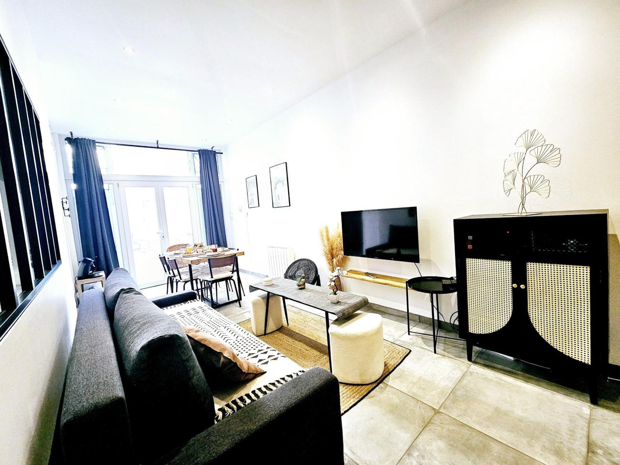 Appartamento Refuge Urbain - Ideal Pro, Familles & Amis - Le Calme En Hypercentre - Wifi Debit - Netflix - Machine A Laver - Gare, Cathedrale, Commerces, Restaurants & Transports En Commun A Moins De 10 Minutes A Pied Reims