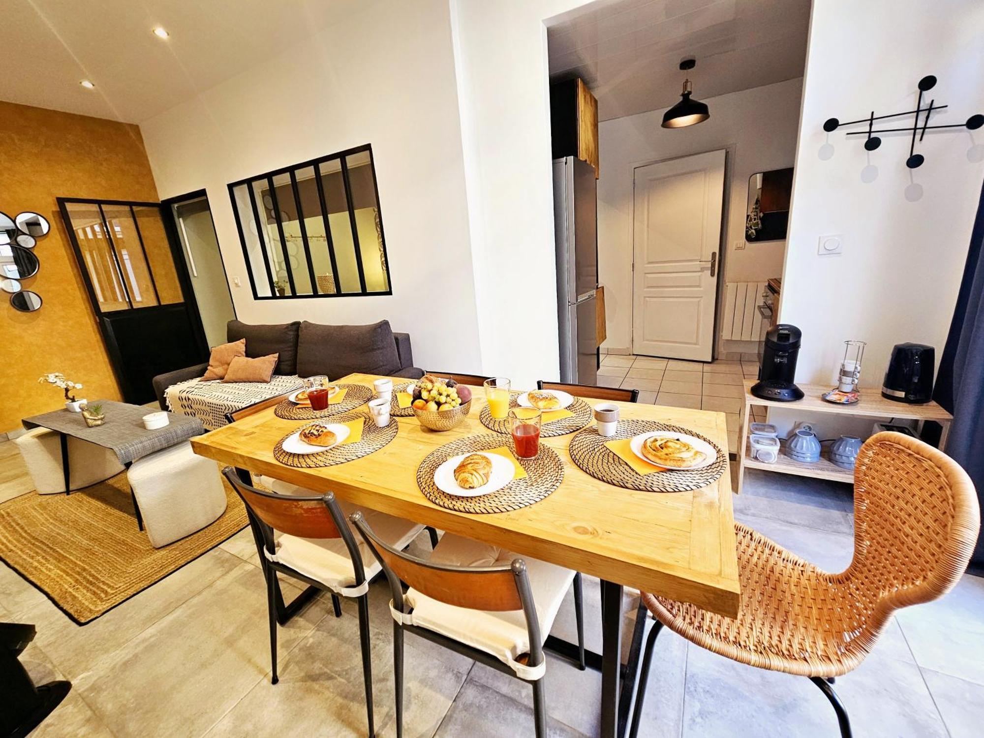 Refuge Urbain - Ideal Pro, Familles & Amis - Le Calme En Hypercentre - Wifi Debit - Netflix - Machine A Laver - Gare, Cathedrale, Commerces, Restaurants & Transports En Commun A Moins De 10 Minutes A Pied Reims
