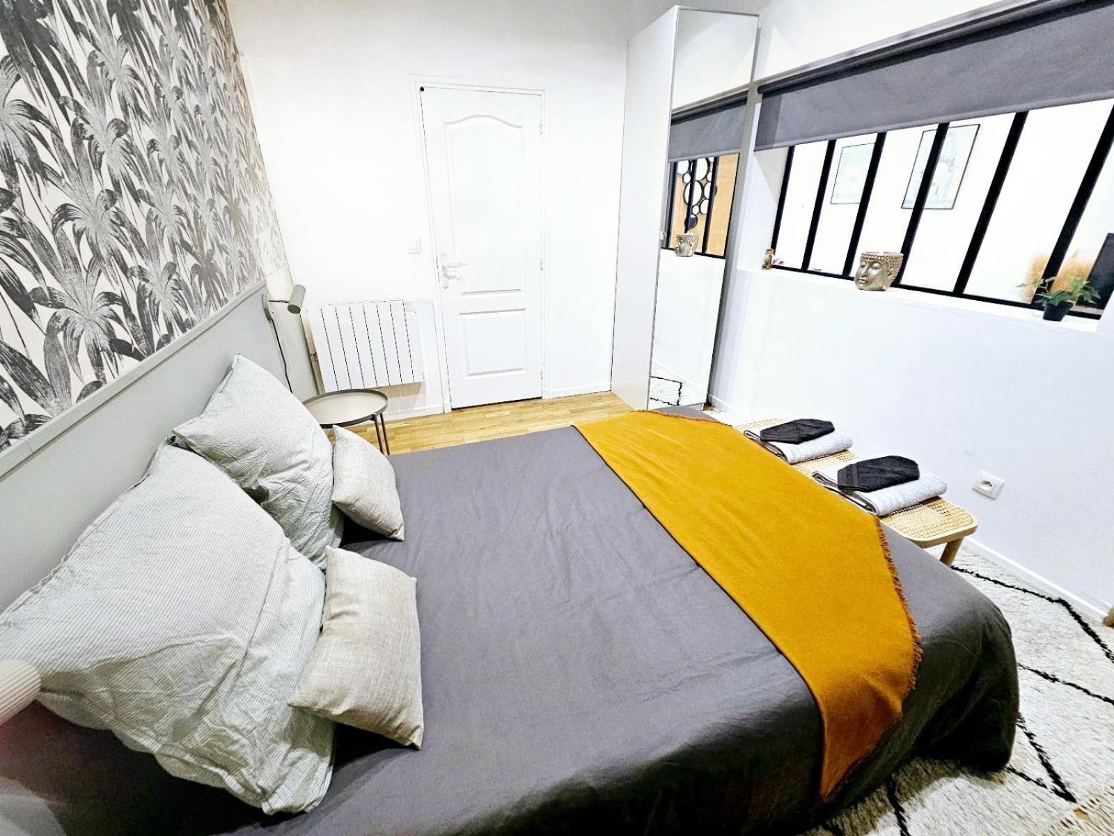 Refuge Urbain - Ideal Pro, Familles & Amis - Le Calme En Hypercentre - Wifi Debit - Netflix - Machine A Laver - Gare, Cathedrale, Commerces, Restaurants & Transports En Commun A Moins De 10 Minutes A Pied *